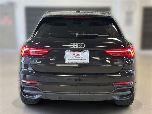 Certified 2025 Audi Q3 2.0T Premium w/ Convenience Package image 5