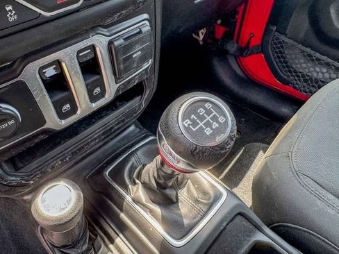 Used 2020 Jeep Wrangler Sport AWD/4WD image 13