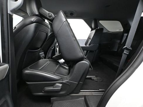 Used 2020 Ford Explorer XLT w/ Equipment Group 202A image 41