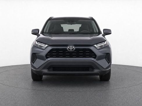 Used 2024 Toyota RAV4 XLE FWD image 5
