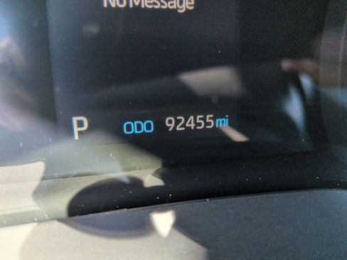 Used 2021 Toyota Sienna XLE image 16