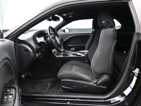 Used 2015 Dodge Challenger R/T w/ Quick Order Package 28B R/T image 8