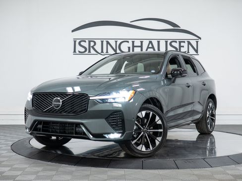 New 2026 Volvo XC60 B5 Plus w/ Climate Package image 26