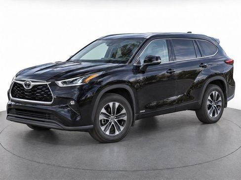 Used 2026 Toyota Highlander XLE AWD/4WD image 9