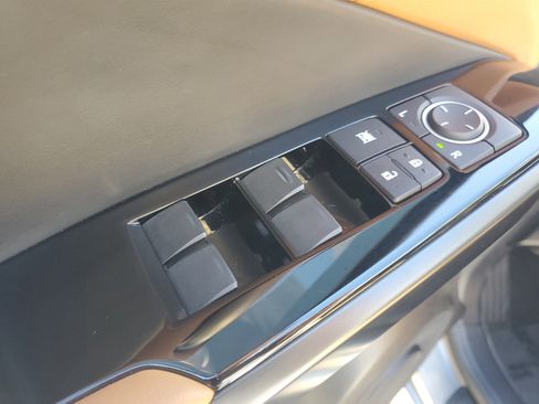 Used 2023 Lexus IS 300 w/ Comfort Package image 19