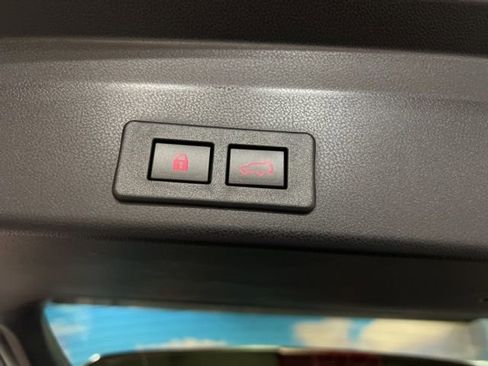 Used 2024 Subaru Ascent Premium w/ Convenience Package image 64