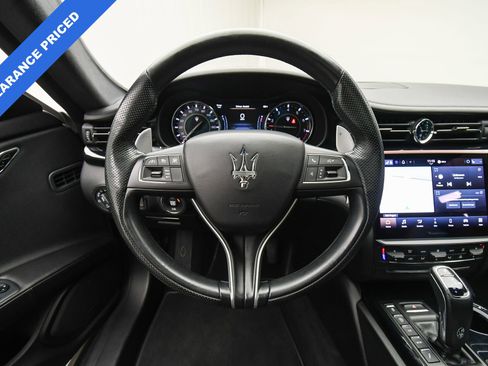 Used 2022 Maserati Quattroporte Modena Q4 image 13