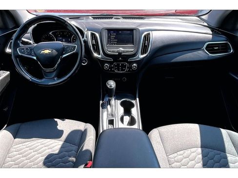 Used 2021 Chevrolet Equinox LT AWD/4WD image 16