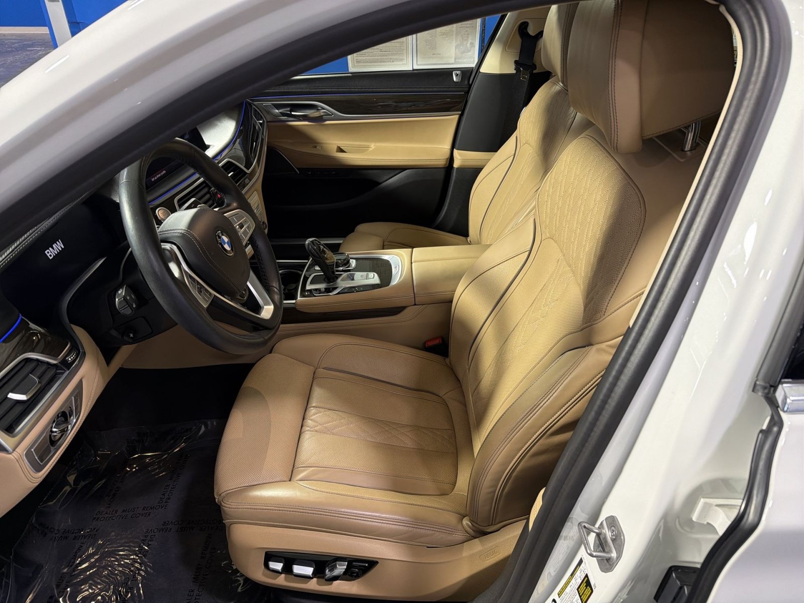 Used 2022 BMW 750i xDrive w/ Executive Package AWD/4WD image 23
