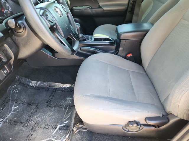 Used 2018 Toyota Tacoma SR RWD image 7