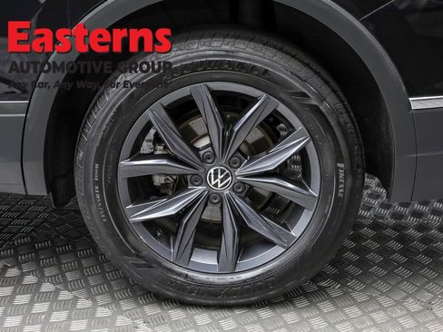 Used 2023 Volkswagen Tiguan SE image 8