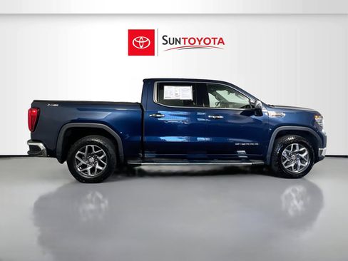 Used 2023 GMC Sierra 1500 SLT w/ SLT Premium Package image 2