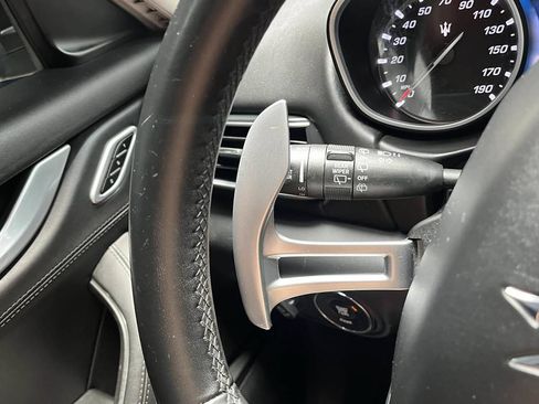 Used 2017 Maserati Levante S AWD/4WD image 13