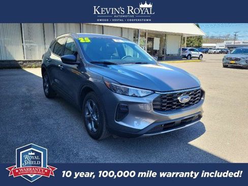 Used 2025 Ford Escape ST-Line FWD image 4