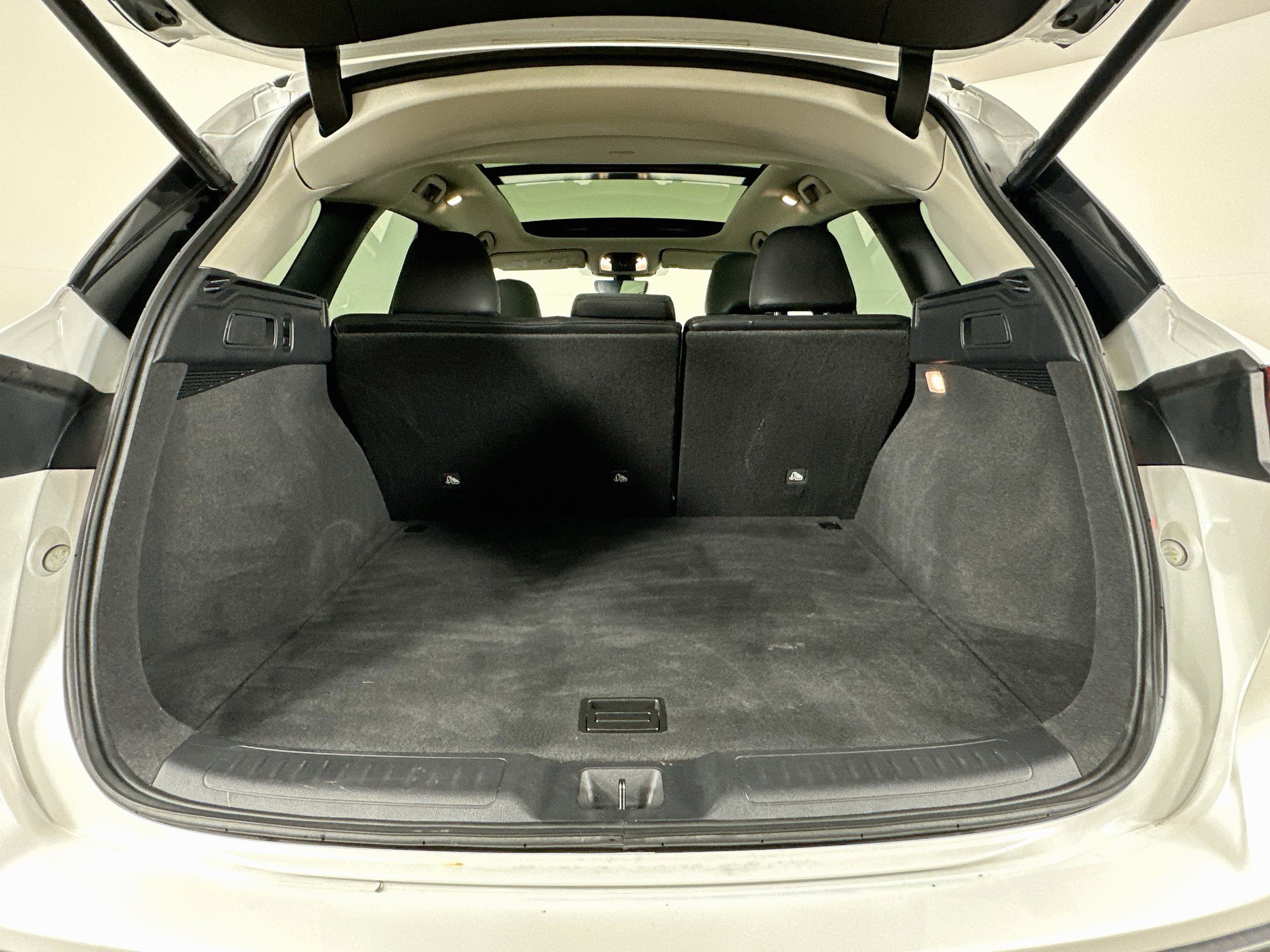 Used 2023 INFINITI QX50 Luxe AWD/4WD image 28