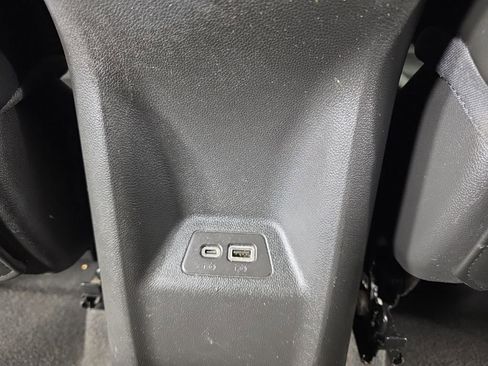 Used 2021 Buick Envision Essence w/ Technology Package I image 37