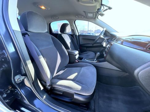 Used 2009 Chevrolet Impala LT image 16