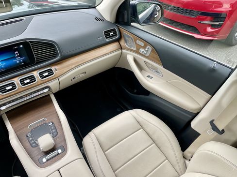 Used 2021 Mercedes-Benz GLS 450 4MATIC image 18
