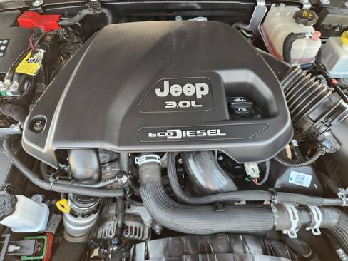 Used 2023 Jeep Gladiator Rubicon w/ LED Lighting Group AWD/4WD image 30