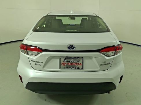 Used 2024 Toyota Corolla LE image 5