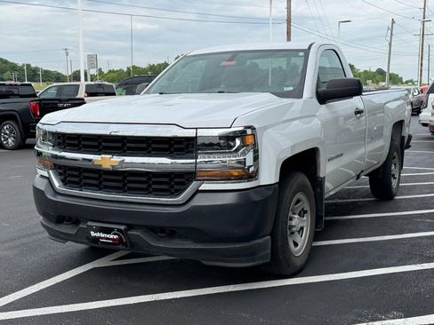 Used 2018 Chevrolet Silverado 1500 W/T w/ WT Convenience Package AWD/4WD image 11