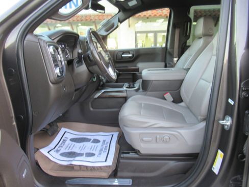 Used 2020 GMC Sierra 1500 SLT w/ SLT Premium Plus Package image 11