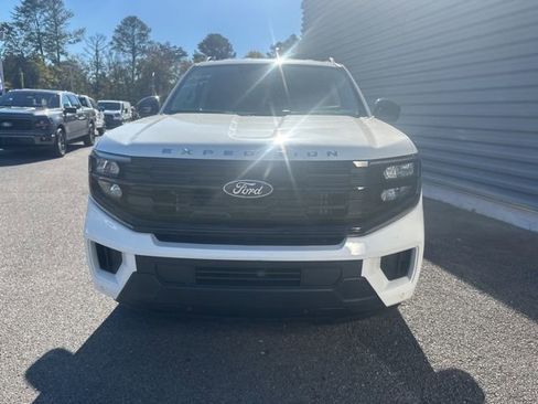 New 2025 Ford Expedition Active image 8