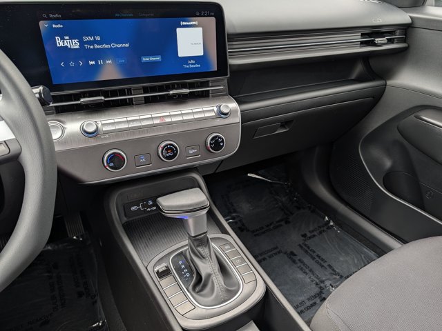 Used 2025 Hyundai Kona SE FWD image 24