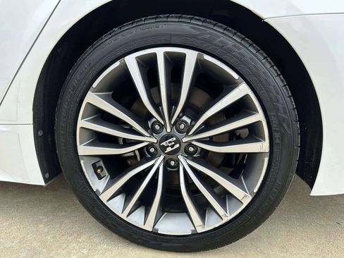 Used 2018 Kia Stinger Premium image 30