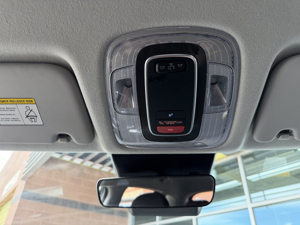Used 2025 Hyundai Kona SEL FWD image 24