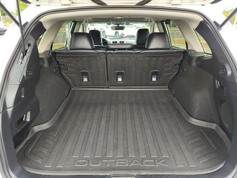 Used 2017 Subaru Outback 2.5i Limited AWD/4WD image 13