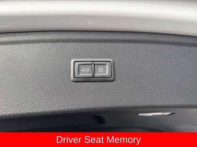 Certified 2025 Audi Q5 2.0T Premium Plus w/ Premium Plus Package AWD/4WD image 13