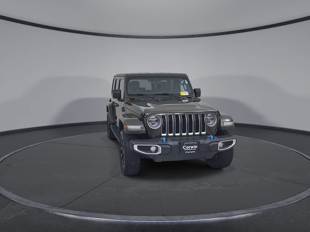 Used 2022 Jeep Wrangler Unlimited Sahara w/ Cold Weather Group AWD/4WD image 5