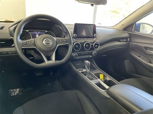 Used 2023 Nissan Sentra SV image 17