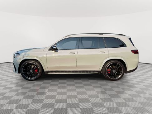Used 2024 Mercedes-Benz GLS 580 4MATIC image 4