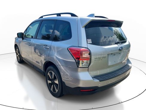 Used 2017 Subaru Forester 2.5i Premium w/ All-Weather Package AWD/4WD image 7