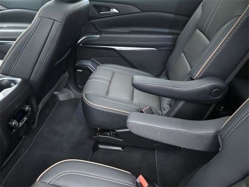 Used 2026 Chevrolet Traverse High Country image 20