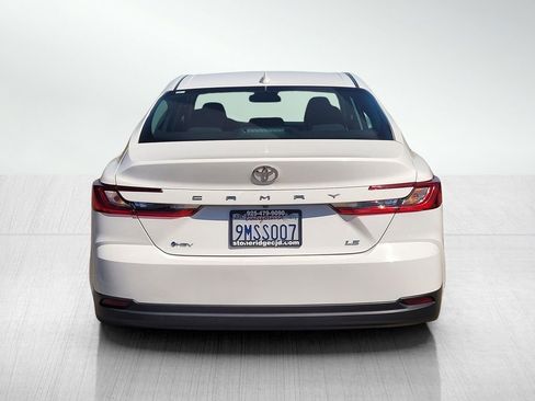 Used 2025 Toyota Camry LE FWD image 5