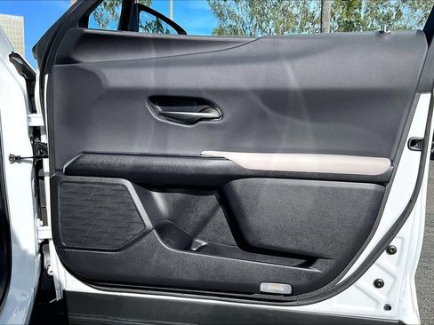 Used 2024 Lexus UX 250h F Sport image 21