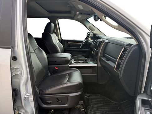 Used 2017 RAM 1500 Sport image 12