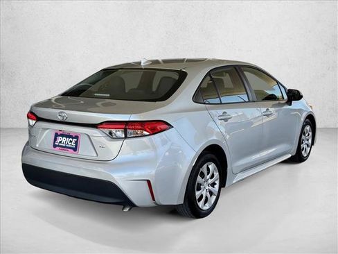Used 2025 Toyota Corolla LE FWD image 6