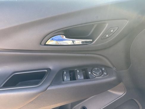 Used 2022 Chevrolet Equinox LT image 10