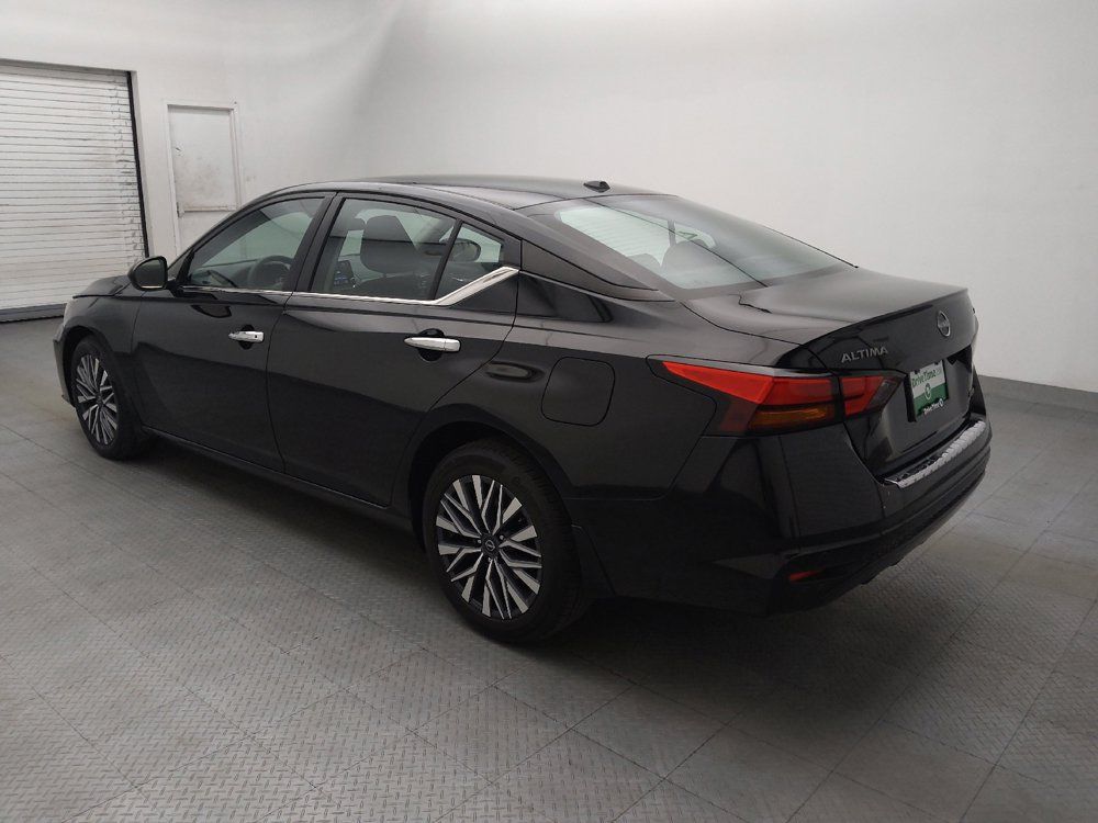 Used 2023 Nissan Altima 2.5 SV AWD/4WD image 5