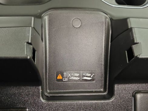Used 2025 GMC Sierra 1500 Denali Ultimate AWD/4WD image 11