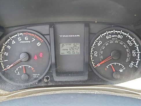 Used 2017 Toyota Tacoma SR RWD image 13