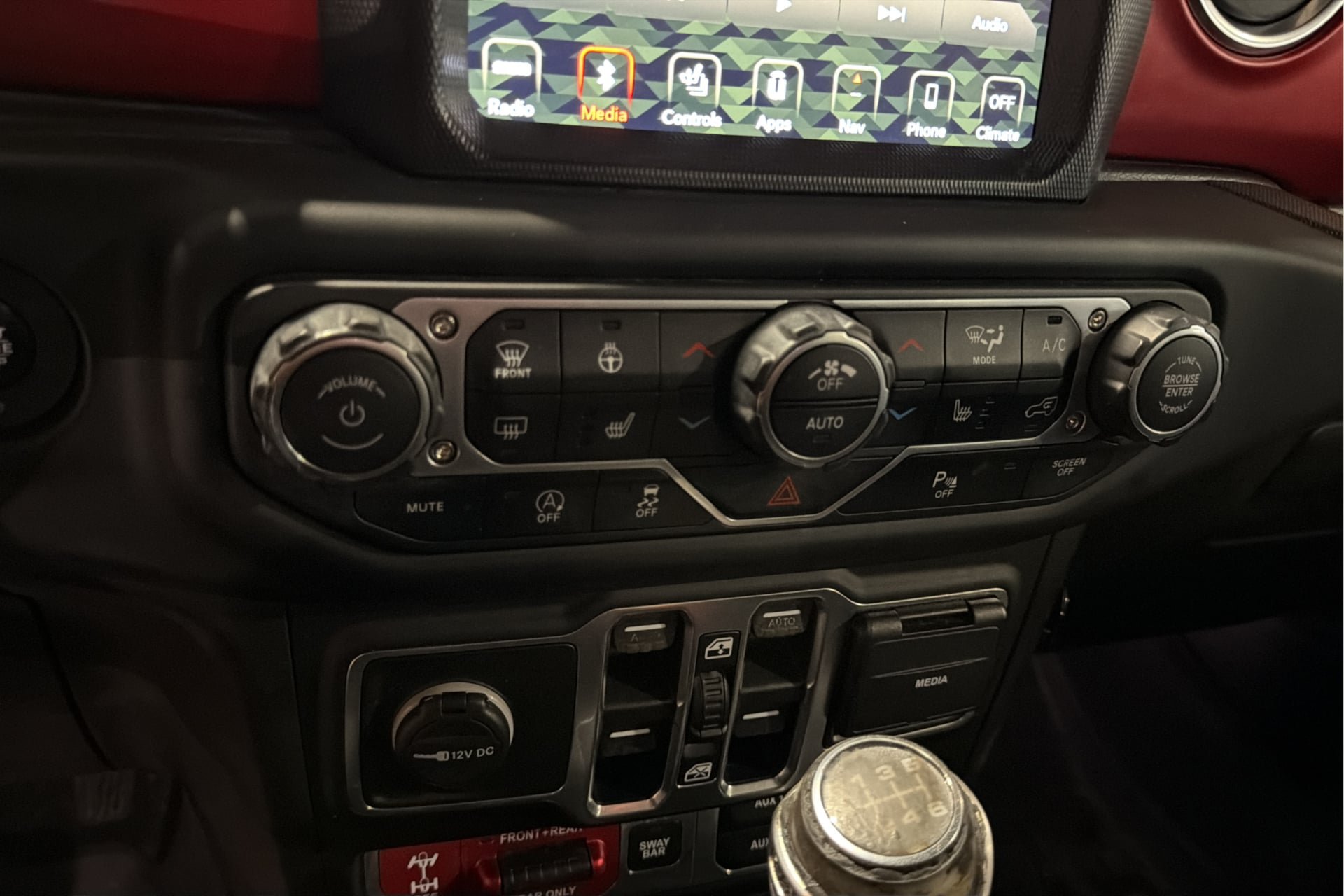 Used 2018 Jeep Wrangler Unlimited Rubicon AWD/4WD image 28