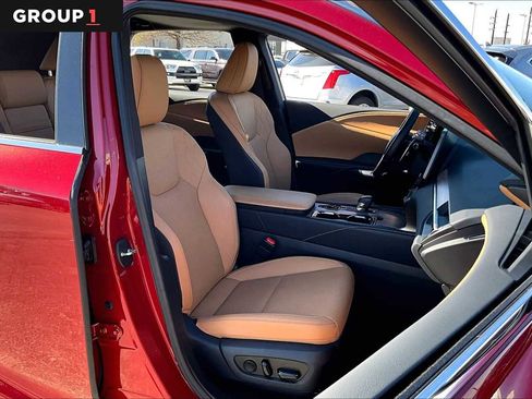 Used 2025 Lexus RX 350 Premium image 7