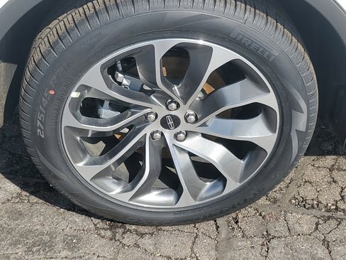 New 2026 Lincoln Aviator AWD image 5