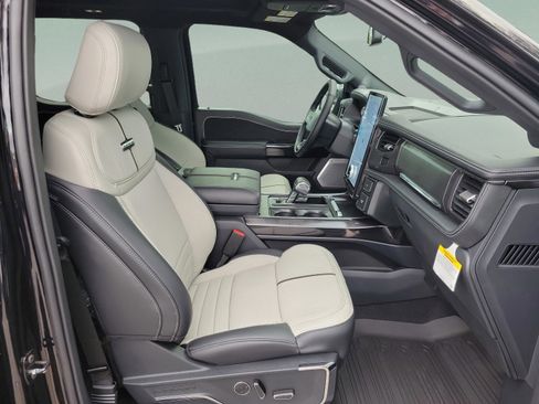 New 2025 Ford F150 Lightning Platinum image 29