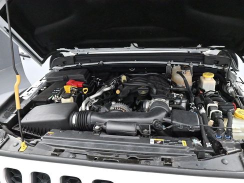 Used 2022 Jeep Gladiator Mojave w/ LED Lighting Group AWD/4WD image 34